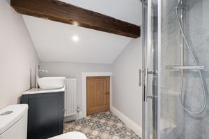 En Suite- click for photo gallery